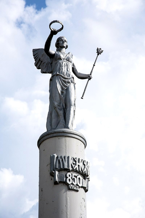 0 0 Монумент в честь 850-летия Мценска (466x700, 202Kb)