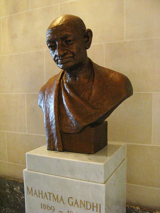 Mahatma_gandhi_Palais_de_la_Paix_Peace_Palace_Den_Haag_The_Hague_La_Haye (825x950, 75Kb)