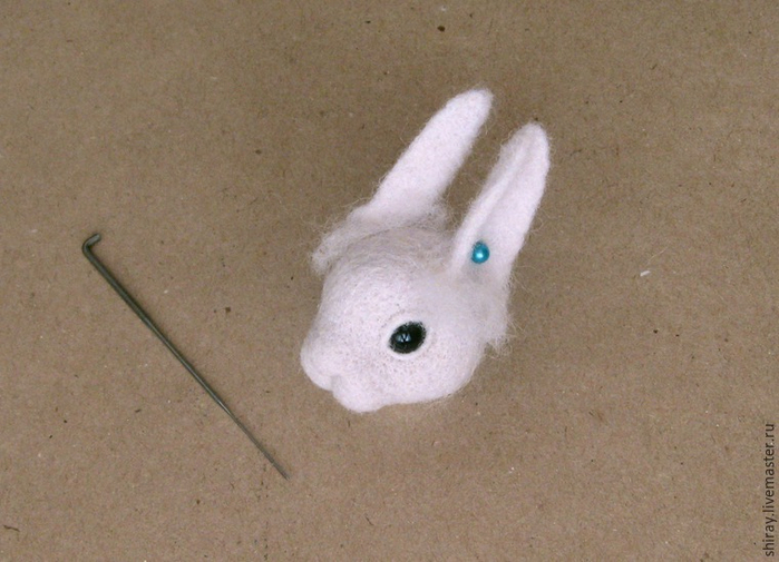 Пасхальный кролик в технике валяние из шерсти (9) (700x505, 346Kb)