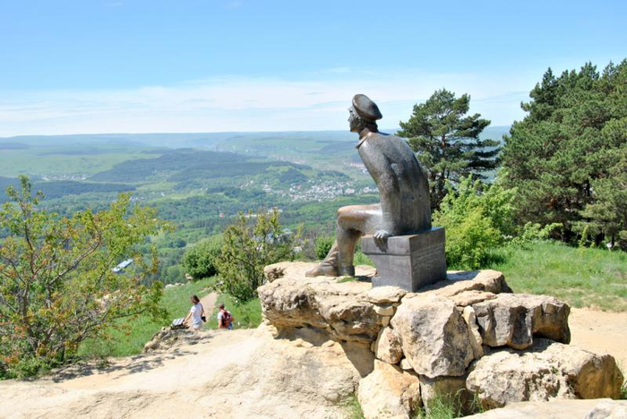 22.-Kislovodsk.-Kurortnyj-park_Krasnoe-solnyshko_pam.-M.-Ju.-Lermontovu=20130524-1852 (700x468, 349Kb)