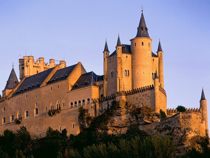 Alcazar Castle, Segovia, Spain (700x525, 396Kb)