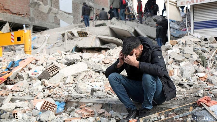 2023-02-08T111430Z_1972198234_RC2X6Z95UMVJ_RTRMADP_3_TURKEY-QUAKE.JPG (700x393, 282Kb)