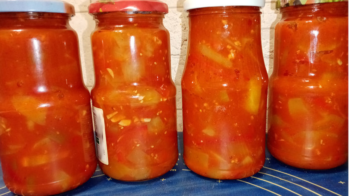 winter mother-in-law's tongue salad in jars (700x393, 88Kb)