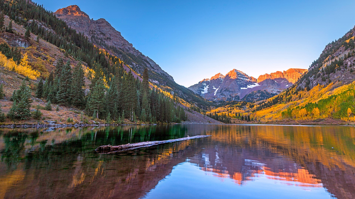 Sunrise over Maroon Bells in autumn, Aspen, Colorado, USA (700x393, 397Kb)