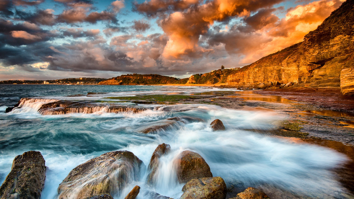 Sunrise over the northern rockshelf at Turimetta beach, Sydney, Australia (700x393, 401Kb)