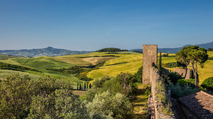 The old wall of Monticchiello village, Orcia Valley, Siena district, Tuscany, Italy (700x393, 361Kb)