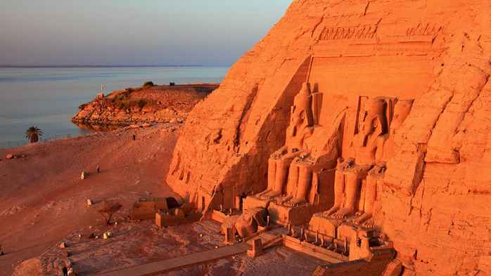 Great Temple of Abu Simbel with Lake Nasser in early morning light, Aswan, Nubia, Egypt (700x393, 386Kb)