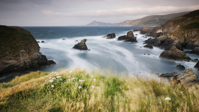 Landscape at the sea coast in a windy day, Ferrol, Galicia, Spain (700x393, 310Kb)