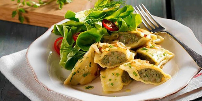 maultaschen-on-yolks-993x570 (700x351, 268Kb)