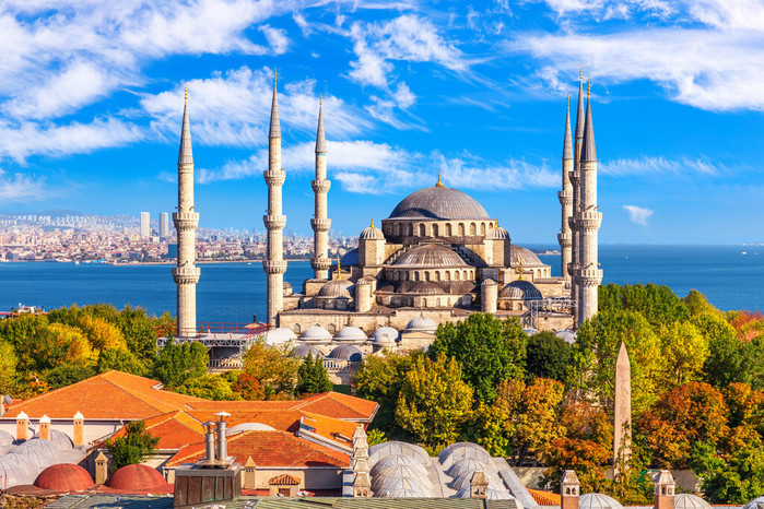 2023-330-Blue-Mosque-Shutterstock (900x666, 202Kb)