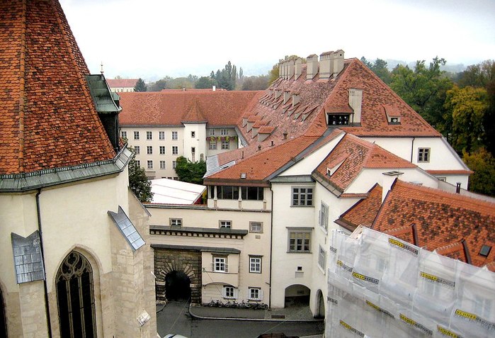 Stadtmauer und Burg (900x677, 106Kb)