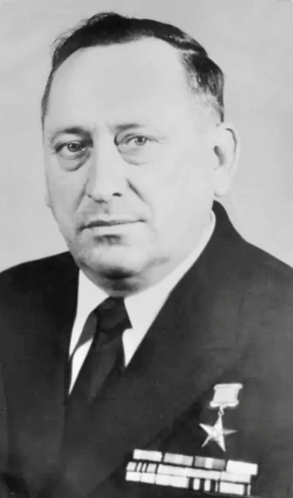 1923Kalyuzhny_Stepan_Andreevich (413x700, 93Kb)