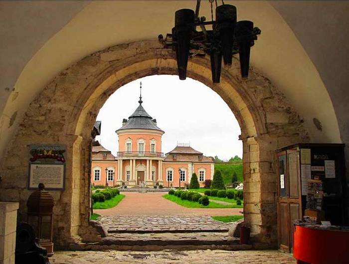 Zolochevsky-Castle_1-min (700x529, 52Kb)