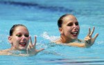 Памела Фишер и Марина Сауренманн (Pamela Fischer and Marina Saurenmann) из Швейцарии. Выступление пар на чемпионате Европы по синхронному плаванию в Будапеште, 5 августа 2010 года.