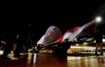 Сиднейская Опера. Яркий Сиднейский фестиваль (Vivid Sydney Festival) - праздник света, музыки и идей в Сиднее, 27 мая 2010 года.