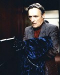 Деннис Хоппер в сцене из фильма 'Blue Velvet' (1986). 29 мая 2010 года Голливуд лишился последнего бунтаря без идеала: умер актер и режиссер Деннис Хоппер (Dennis Hopper).