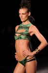 Работы дизайнера Triya на Rio Fashion Week, Коллекция лето 2010/2011, Пир Мауа, Рио-де-Жанейро, Бразилия, 1 июня 2010 года.