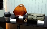 Лучшие сумочки на 4-ом ежегодном конкурсе дизайна (4th Annual Independent Handbag Design Awards),пресс-показ на Swarovski CRYSTALLIZED Concept Store в Нью-Йорке, 9 июня 2010 года.