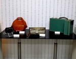 Лучшие сумочки на 4-ом ежегодном конкурсе дизайна (4th Annual Independent Handbag Design Awards),пресс-показ на Swarovski CRYSTALLIZED Concept Store в Нью-Йорке, 9 июня 2010 года.