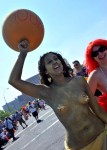 Парад Русалок (Mermaid Parade) на Кони-Айленд, Нью-Йорк, 19 июня 2010 года.