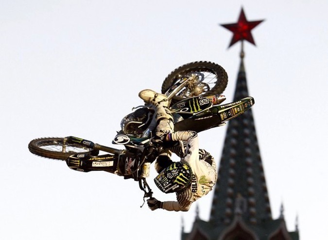 Фристайл-мотокросс Red Bull X-Fighters в Москве, 25-26 июня 2010 года.