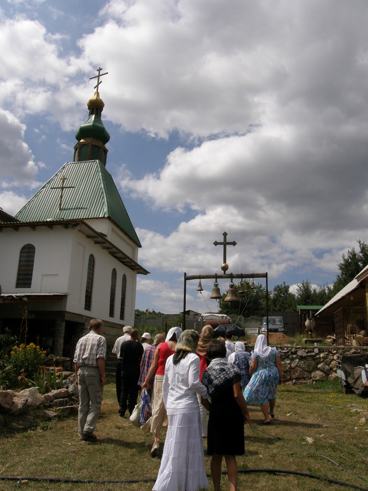крестный ход в день Ивана-воина