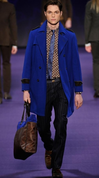 В моду войдет мужское пальто 2012 в стиле милитари, как у Acne и Giorgio...