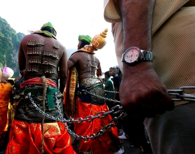 Индуистский Тайпусам фестиваль (Hindu festival Thaipusam), Куала-Лумпур, Малайзия, 19-20 января 2011 года.