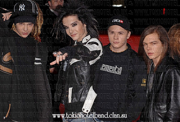  (699x476, 179Kb)