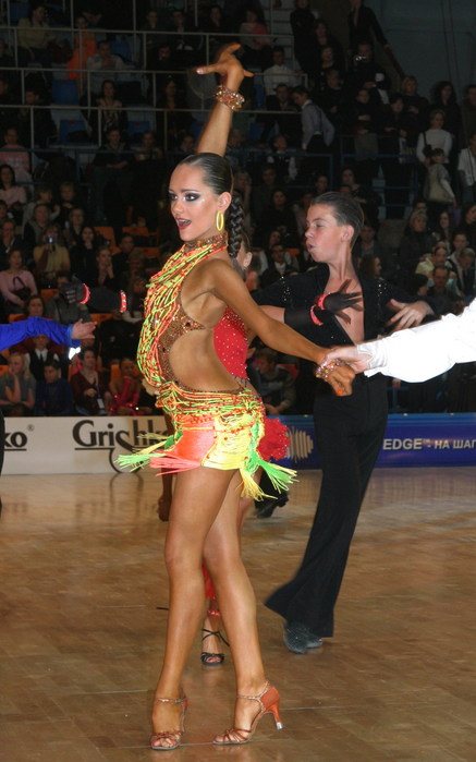 002_Russkij_Club_2007_copy2 (437x699, 103Kb)
