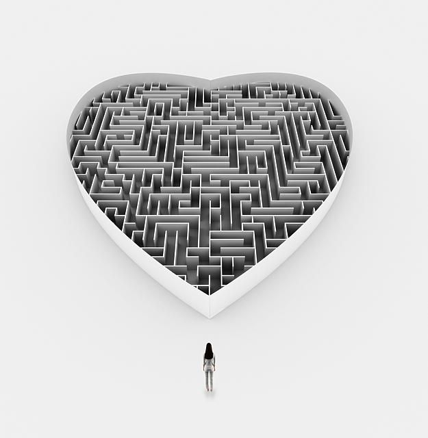 Сердце змеи решетка. Лабиринт сердце. Лабиринт сердце с 2 девочками. Labyrinth Hearts II. Heart Maze.