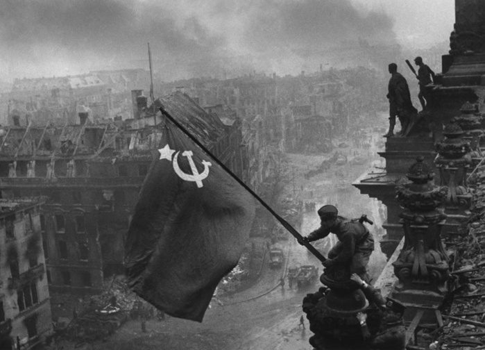 Reichstag_flag (699x504, 112Kb)
