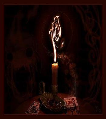 Одиноко свечи горят. Одинокая свеча. Свеча одиночества. Свеча горит одинокая. Одинокая свеча картина.