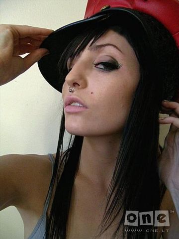 19_emo_girls (360x480, 24Kb)
