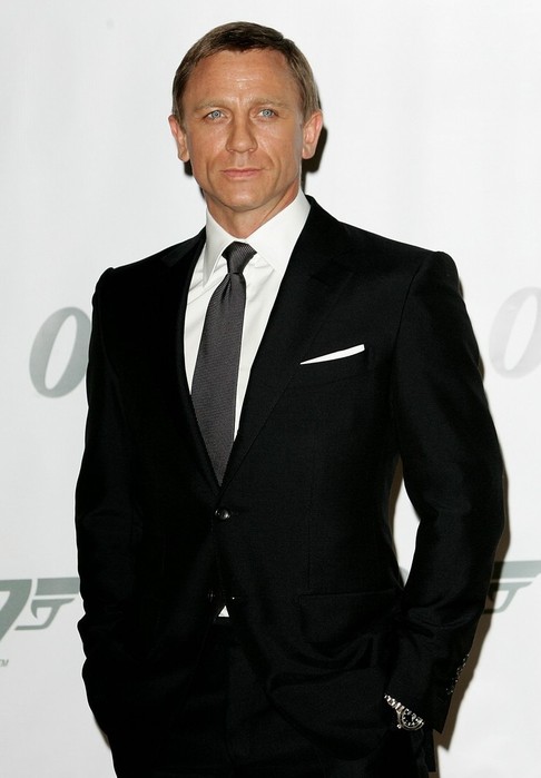 http://img0.liveinternet.ru/images/attach/b/3/15/821/15821621_danielcraigquantumofsolace41.jpg