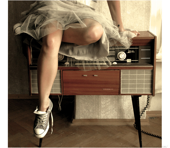 on_the_radio_by_irrr (700x607, 167Kb)