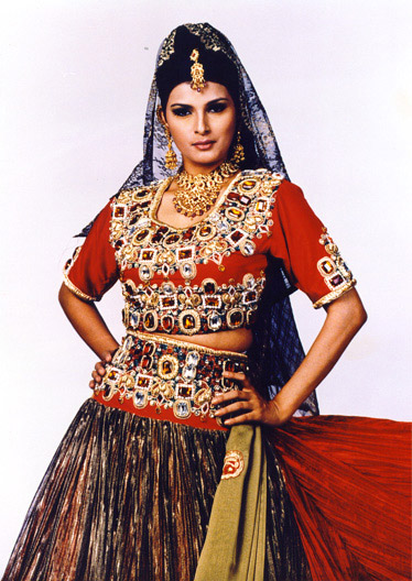 Индийская одежда (шальвар камизы, ленга чоли) SAREE.RU