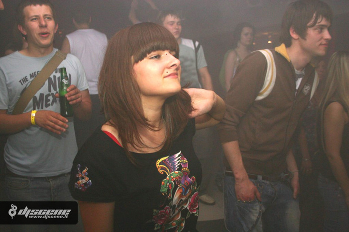 (700x467, 138Kb)