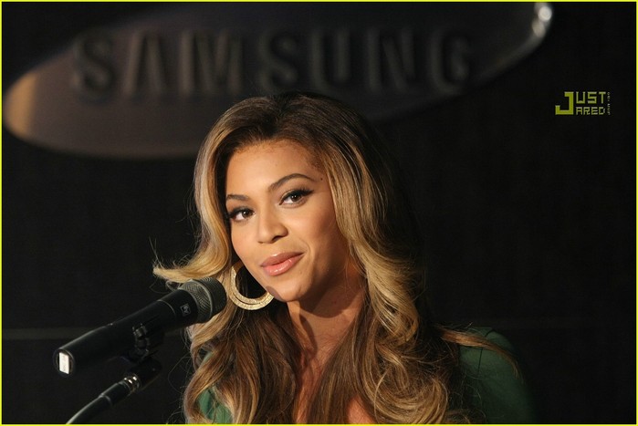 bphone-beyonce-samsung-23 (699x467, 60Kb)