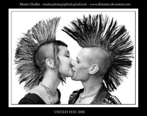 2858192_6745723_3993614_United_Fest_2005__2__lovers_by_drmar (300x236, 20Kb)