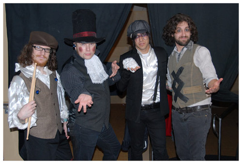 1194004457_fall_out_boy_at_the_discolargemsg119398525303 (500x339, 45Kb)