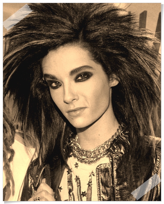 Tokio hotel monsoon перевод. Билл Каулитц 2007. Bill Kaulitz Monsoon. Tokio Hotel Monsoon. Токио хотел Монсун.