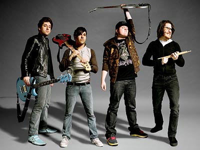 1196280631_01falloutboypresent400a032207 (400x300, 26Kb)