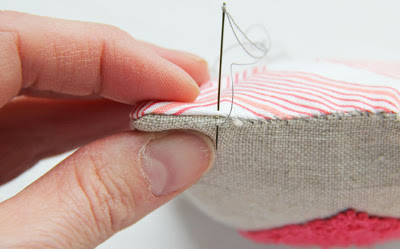 3769678_french_knot_pin_cushion_1281318_edited1 (400x249, 31Kb)