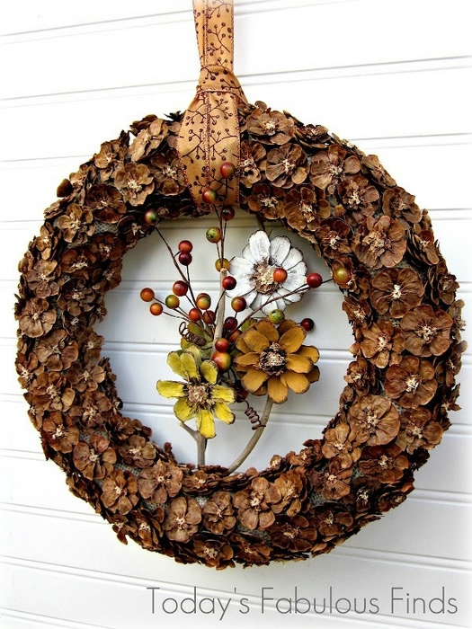 92056428_Fall_Pine_Cone_Flower_Wreath_5991r (525x700, 282Kb)