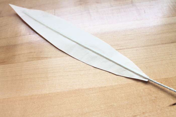feathers step 2 (700x466, 308Kb)