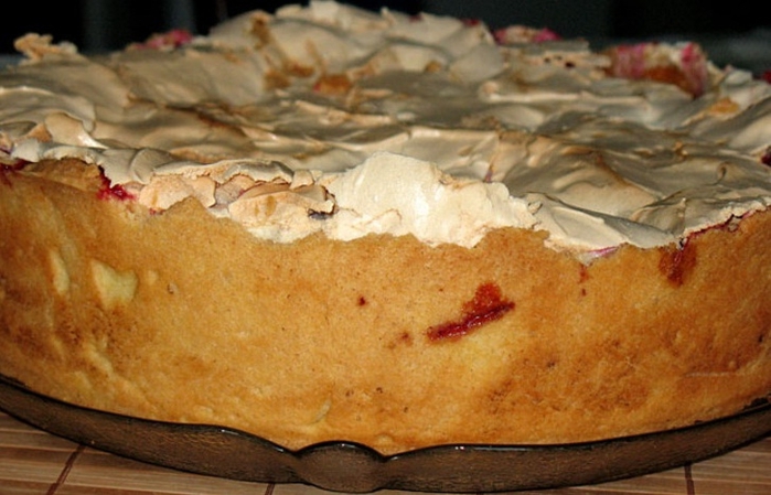 Торт с красной смородиной. Несколько вкусных рецептов (6) (700x449, 217Kb)
