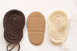   )/5177462_crochet_booties2_resize2 (250x167, 29Kb)