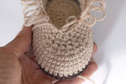   )/5177462_crochet_booties6_resize2 (250x167, 30Kb)