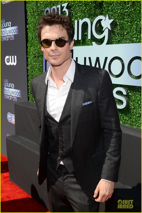 ian-somerhalder-young-hollywood-awards-2013-red-carpet-11 (466x700, 106Kb)